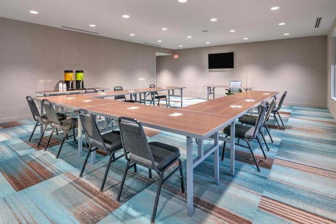 Imagen general del Hotel Home2 Suites By Hilton Tulsa Airport. Foto 3