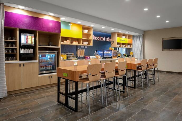 Imagen del bar/restaurante del Hotel Home2 Suites By Hilton Valdosta, Ga. Foto 6