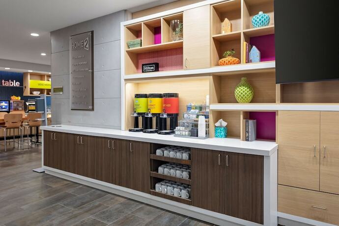 Imagen del bar/restaurante del Hotel Home2 Suites By Hilton Valdosta, Ga. Foto 8