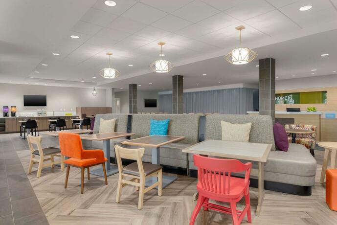 Imagen de los interiores del Hotel Home2 Suites By Hilton Virginia Beach Princess Anne. Foto 31