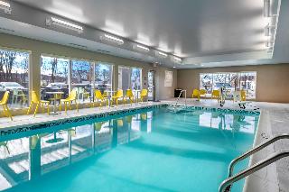 Imagen de la piscina del Hotel Home2 Suites By Hilton Wayne, NJ. Foto 16