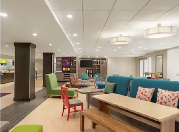 Imagen de los interiores del Hotel Home2 Suites By Hilton Woodbridge Potomac Mills. Foto 15