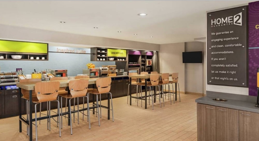 Imagen del bar/restaurante del Hotel Home2 Suites By Hilton Woodbridge Potomac Mills. Foto 2