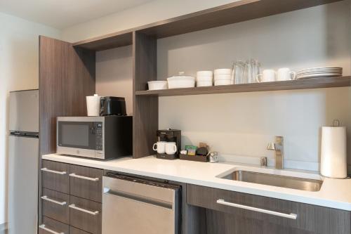 Imagen de la habitación del Hotel Home2 Suites By Hilton Woodland Hills. Foto 6