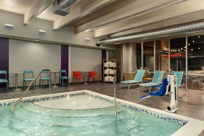 Imagen de la piscina del Hotel Home2 Suites Charlotte I-77 South, Nc. Foto 19