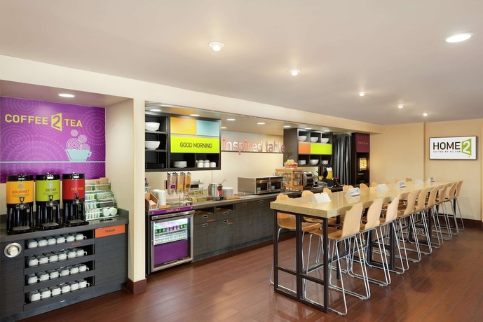 Imagen del bar/restaurante del Hotel Home2 Suites Florida City. Foto 3