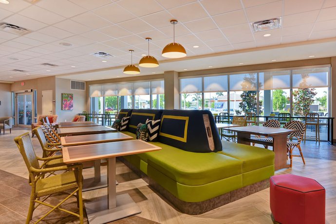 Imagen de los interiores del Hotel Home2 Suites Naples I-75 Pine Ridge Road, Fl. Foto 18