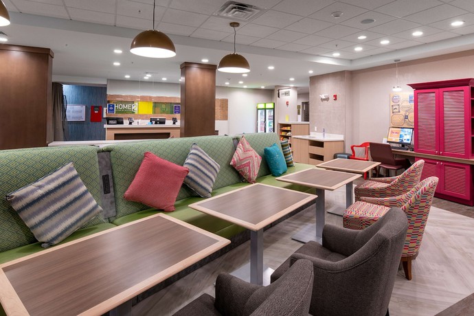 Imagen de los interiores del Hotel Home2 Suites Raynham/Taunton, MA. Foto 15
