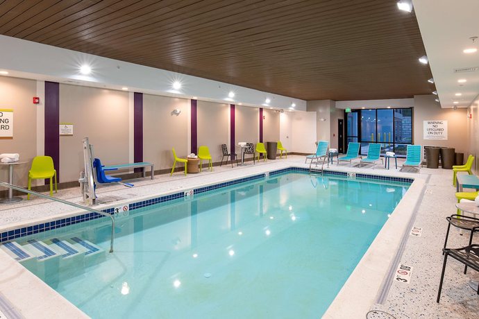 Imagen de la piscina del Hotel Home2 Suites Raynham/Taunton, MA. Foto 18