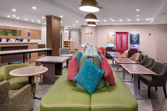 Imagen de los interiores del Hotel Home2 Suites Raynham/Taunton, MA. Foto 17