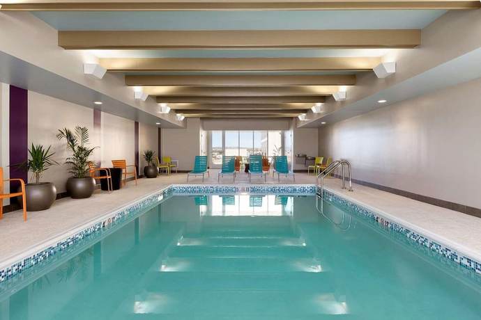 Imagen de la piscina del Hotel Home2 Suites Troy. Foto 20