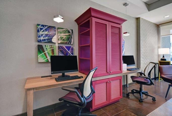 Imagen de los interiores del Hotel Home2 Suites by Hilton Atlanta Airport North. Foto 8