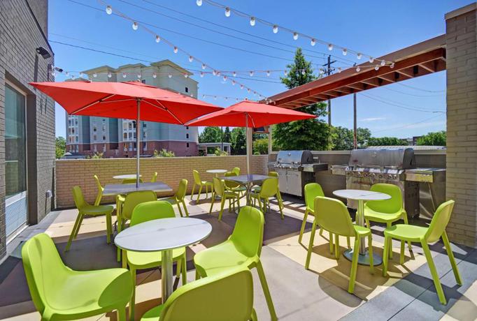 Imagen de los interiores del Hotel Home2 Suites by Hilton Atlanta Airport North. Foto 10