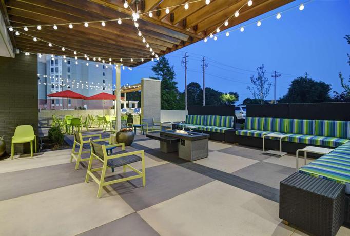 Imagen de los interiores del Hotel Home2 Suites by Hilton Atlanta Airport North. Foto 11