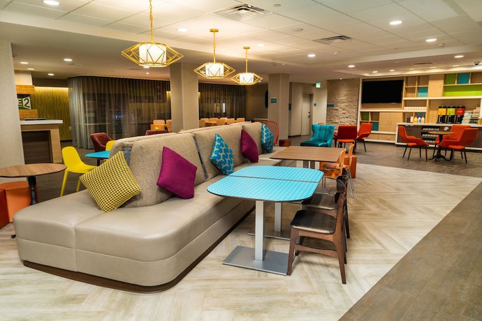 Imagen de los interiores del Hotel Home2 Suites by Hilton Bakersfield. Foto 16