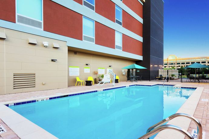 Imagen de la piscina del Hotel Home2 Suites by Hilton Birmingham Colonnade. Foto 18
