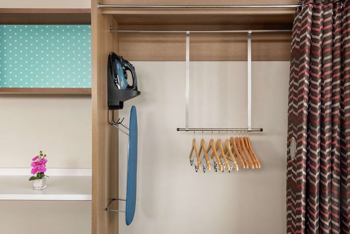 Imagen de la habitación del Hotel Home2 Suites by Hilton Bismarck. Foto 9