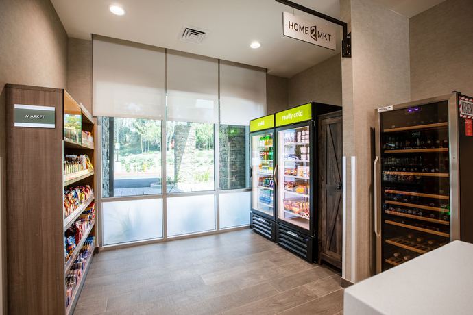 Imagen de los interiores del Hotel Home2 Suites by Hilton Carlsbad. Foto 17