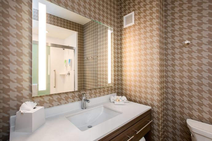 Imagen de la habitación del Hotel Home2 Suites by Hilton Carlsbad. Foto 13
