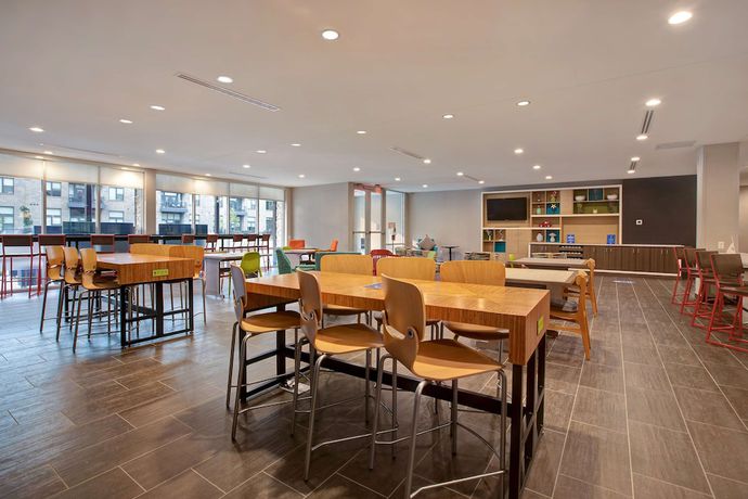 Imagen de los interiores del Hotel Home2 Suites by Hilton Carmel Indianapolis. Foto 15