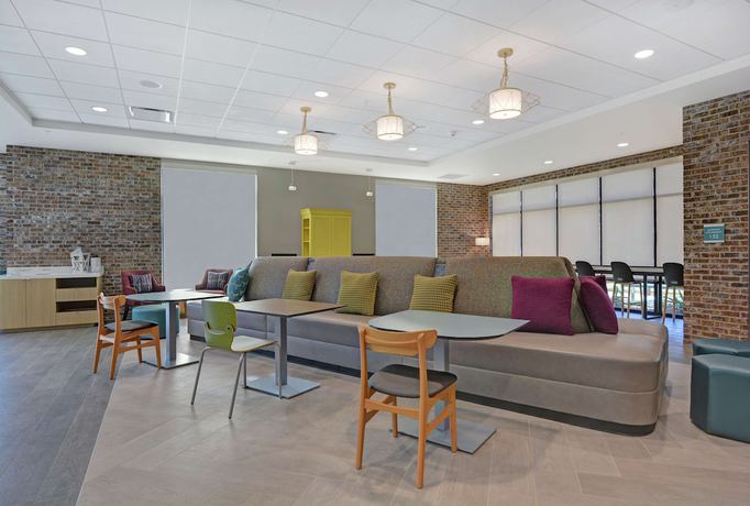 Imagen de los interiores del Hotel Home2 Suites by Hilton Charleston Daniel Island. Foto 15