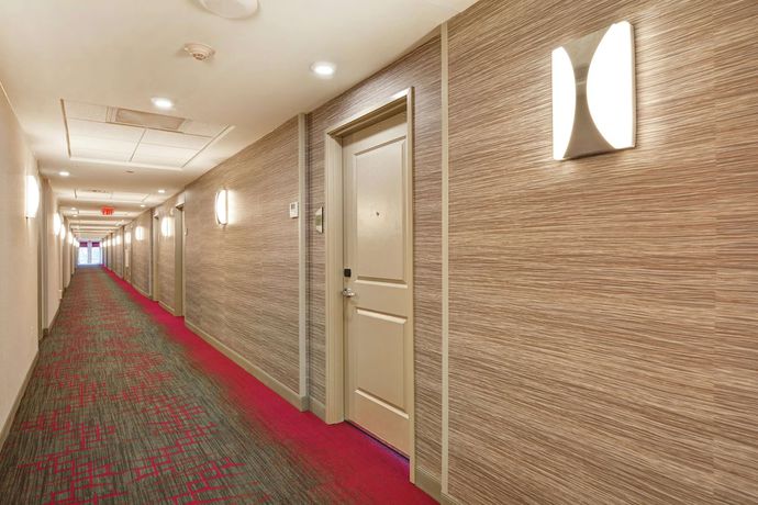 Imagen de los interiores del Hotel Home2 Suites by Hilton Charleston West Ashley. Foto 20