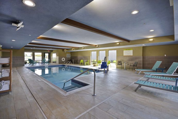 Imagen de la piscina del Hotel Home2 Suites by Hilton Dayton South. Foto 20