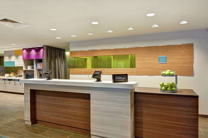 Imagen de los interiores del Hotel Home2 Suites by Hilton Daytona Beach Speedway. Foto 18
