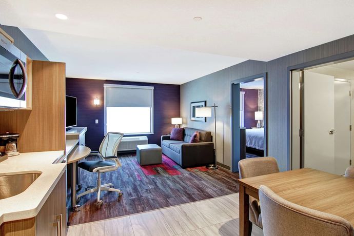 Imagen de la habitación del Hotel Home2 Suites by Hilton Edmonton South. Foto 2