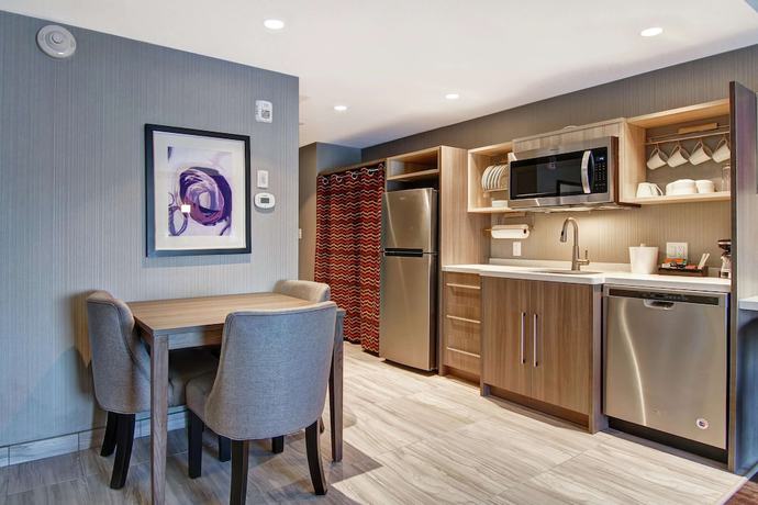 Imagen de la habitación del Hotel Home2 Suites by Hilton Edmonton South. Foto 4