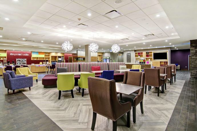 Imagen de los interiores del Hotel Home2 Suites by Hilton Edmonton South. Foto 17