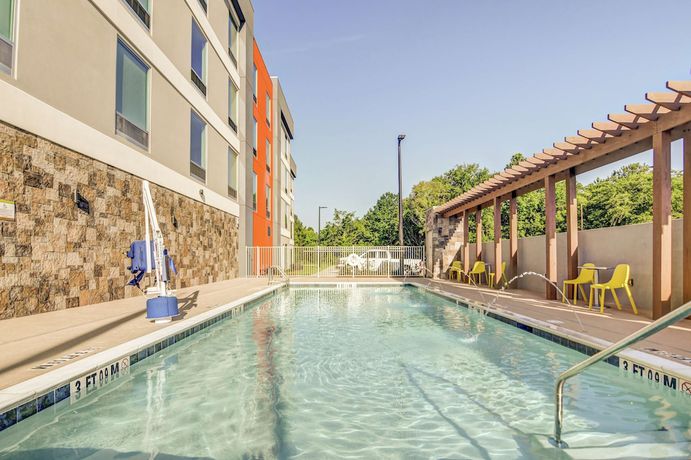 Imagen general del Hotel Home2 Suites by Hilton Foley. Foto 1