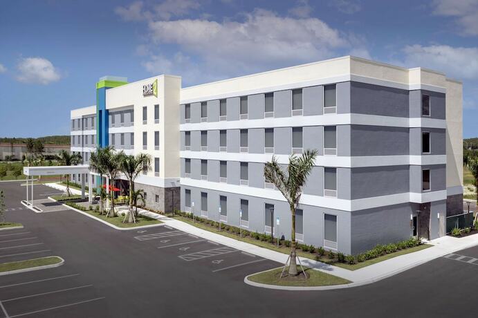 Imagen general del Hotel Home2 Suites by Hilton Fort Myers Airport. Foto 5
