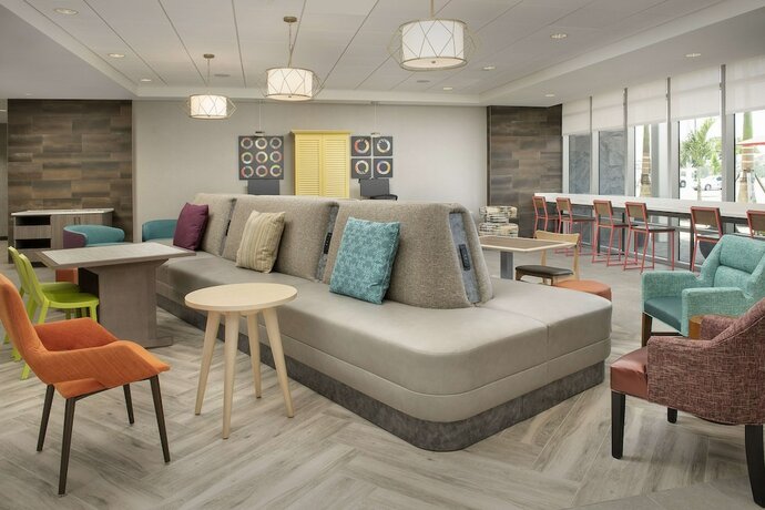 Imagen general del Hotel Home2 Suites by Hilton Fort Myers Airport. Foto 3
