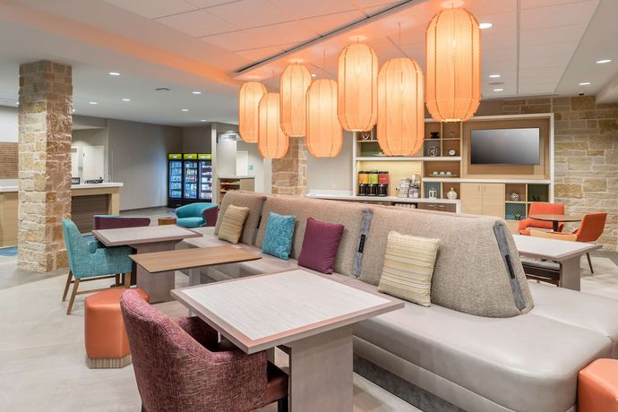Imagen de los interiores del Hotel Home2 Suites by Hilton Fort Worth Cultural District. Foto 20