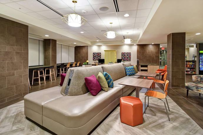 Imagen de los interiores del Hotel Home2 Suites by Hilton Gilbert. Foto 17