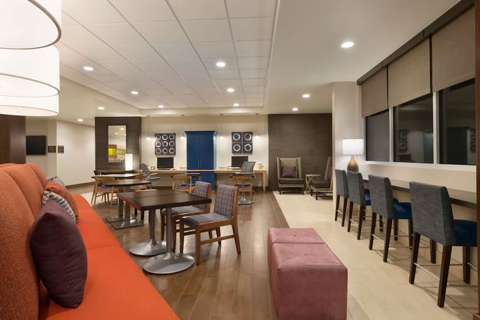 Imagen de los interiores del Hotel Home2 Suites by Hilton Glendale - Westgate. Foto 18