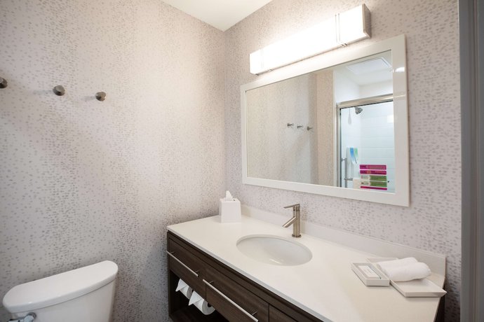 Imagen de la habitación del Hotel Home2 Suites by Hilton Houston IAH Airport Beltway 8. Foto 10