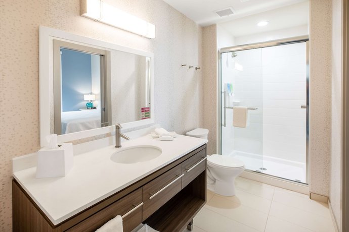 Imagen de la habitación del Hotel Home2 Suites by Hilton Houston IAH Airport Beltway 8. Foto 11