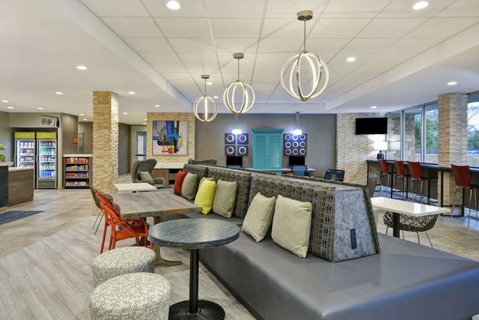 Imagen de los interiores del Hotel Home2 Suites by Hilton Houston Westchase. Foto 18