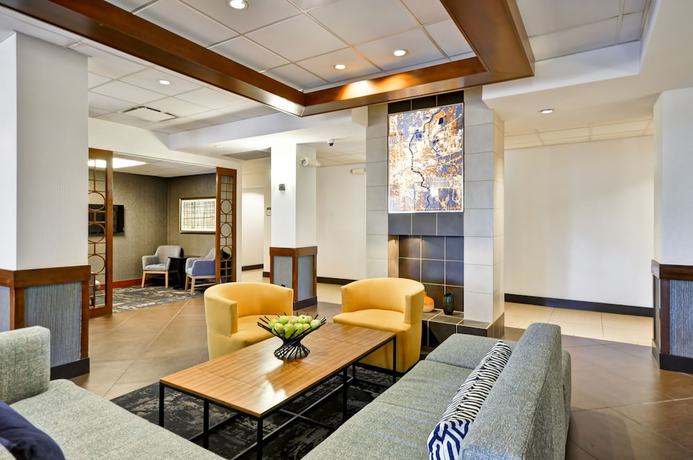 Imagen de los interiores del Hotel Home2 Suites by Hilton Indianapolis Keystone Crossing. Foto 14