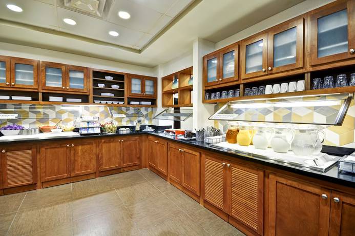 Imagen del bar/restaurante del Hotel Home2 Suites by Hilton Indianapolis Keystone Crossing. Foto 3