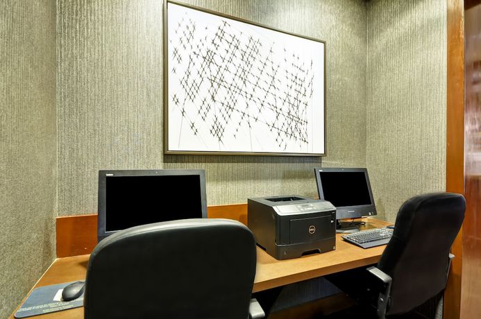 Imagen de los interiores del Hotel Home2 Suites by Hilton Indianapolis Keystone Crossing. Foto 16