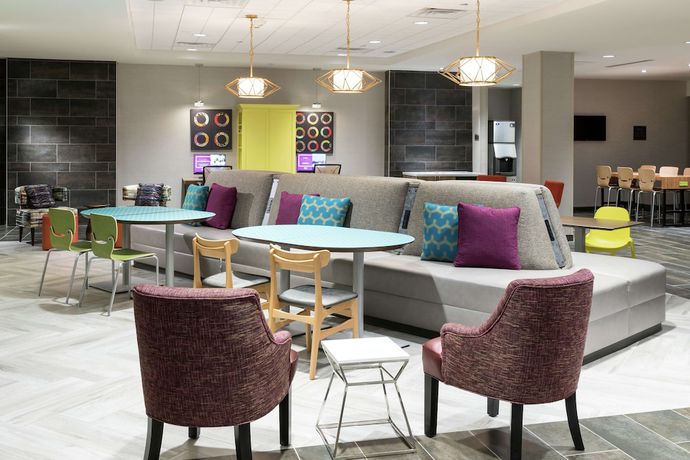 Imagen de los interiores del Hotel Home2 Suites by Hilton Jacksonville Airport. Foto 18