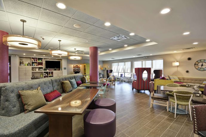 Imagen de los interiores del Hotel Home2 Suites by Hilton KCI Airport. Foto 18