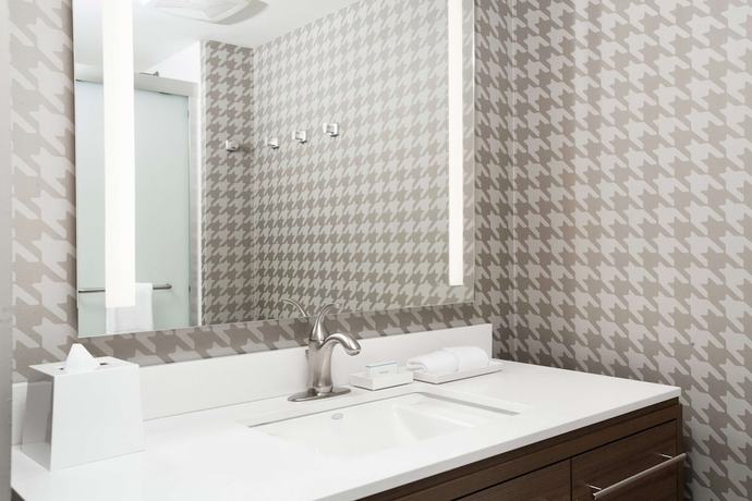 Imagen de la habitación del Hotel Home2 Suites by Hilton Long Island Brookhaven. Foto 11