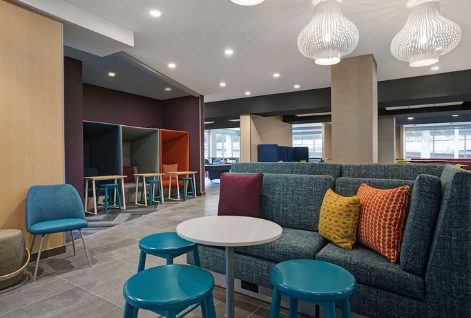 Imagen de los interiores del Hotel Home2 Suites by Hilton Milwaukee Downtown. Foto 18