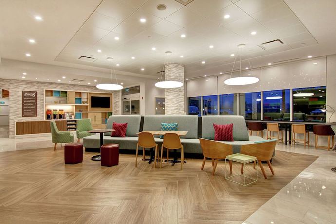 Imagen de los interiores del Hotel Home2 Suites by Hilton Montreal Dorval. Foto 19