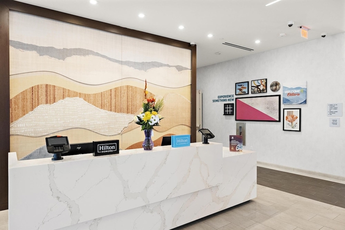 Imagen de los interiores del Hotel Home2 Suites by Hilton Ontario Airport. Foto 16