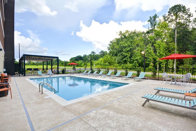 Imagen de la piscina del Hotel Home2 Suites by Hilton Opelika Auburn. Foto 19